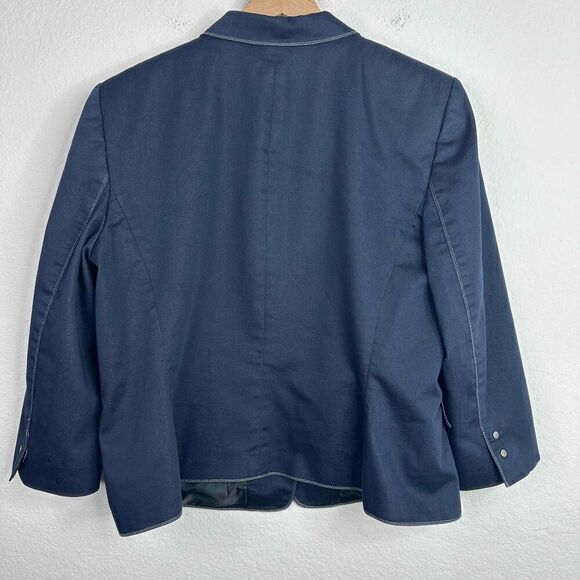 Tahari Blazer Womens Size 16 Blue Contrast Stitching Button Preppy Office Jacket - Picture 2 of 5